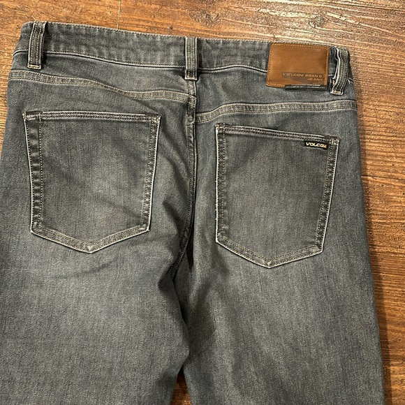 Men’s volcom Vorta jeans - Picture 8 of 9